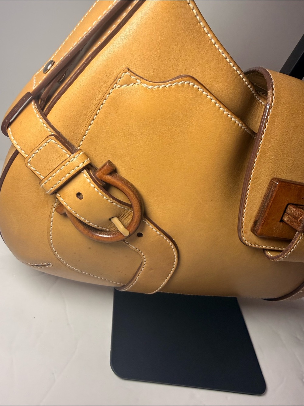 Salvatore Ferragamo Gancini Harness Leather Shoulder Bag Baguette - Picture 7 of 12